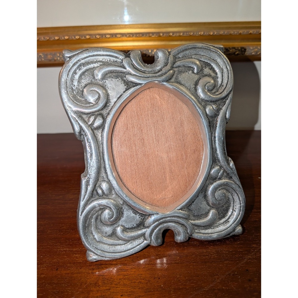 Vintage Mexican Pewter Ornate Scrollwork 3.5x4.75 Oval Opening Photo Frame